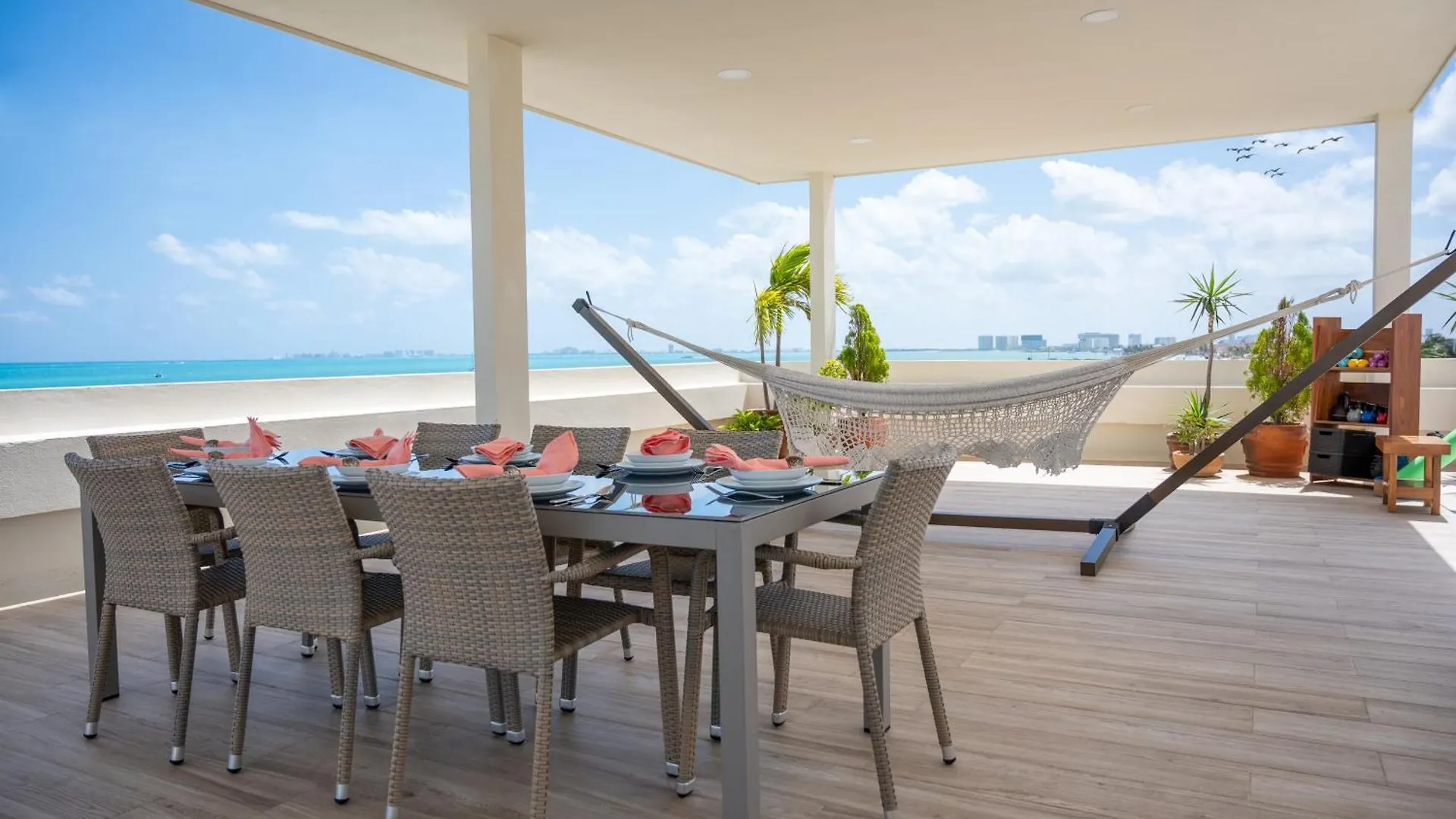 Villa Punta Sam - Beachfront Luxury Villa Канкун