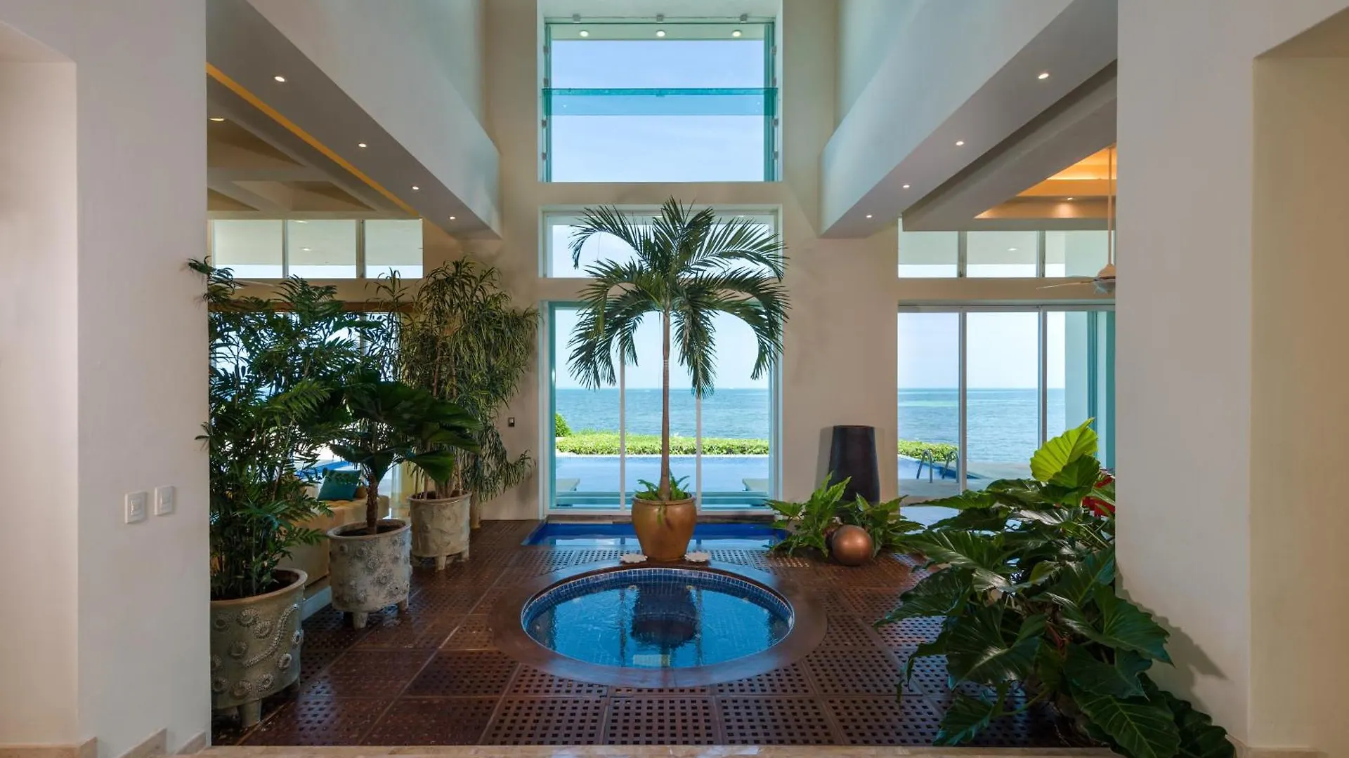 Villa Punta Sam - Beachfront Luxury Villa Канкун Мексика