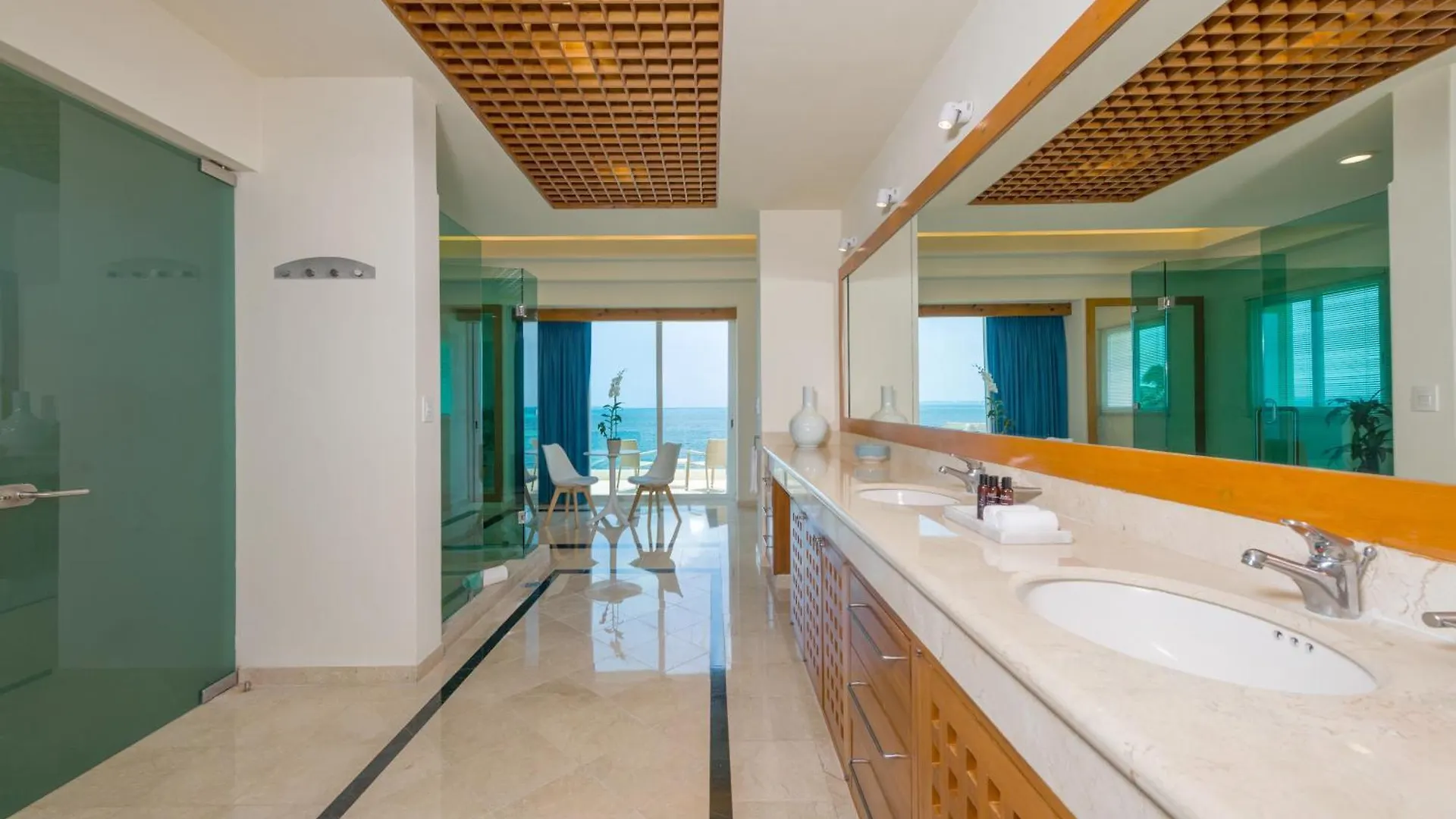 Villa Punta Sam - Beachfront Luxury Villa Канкун