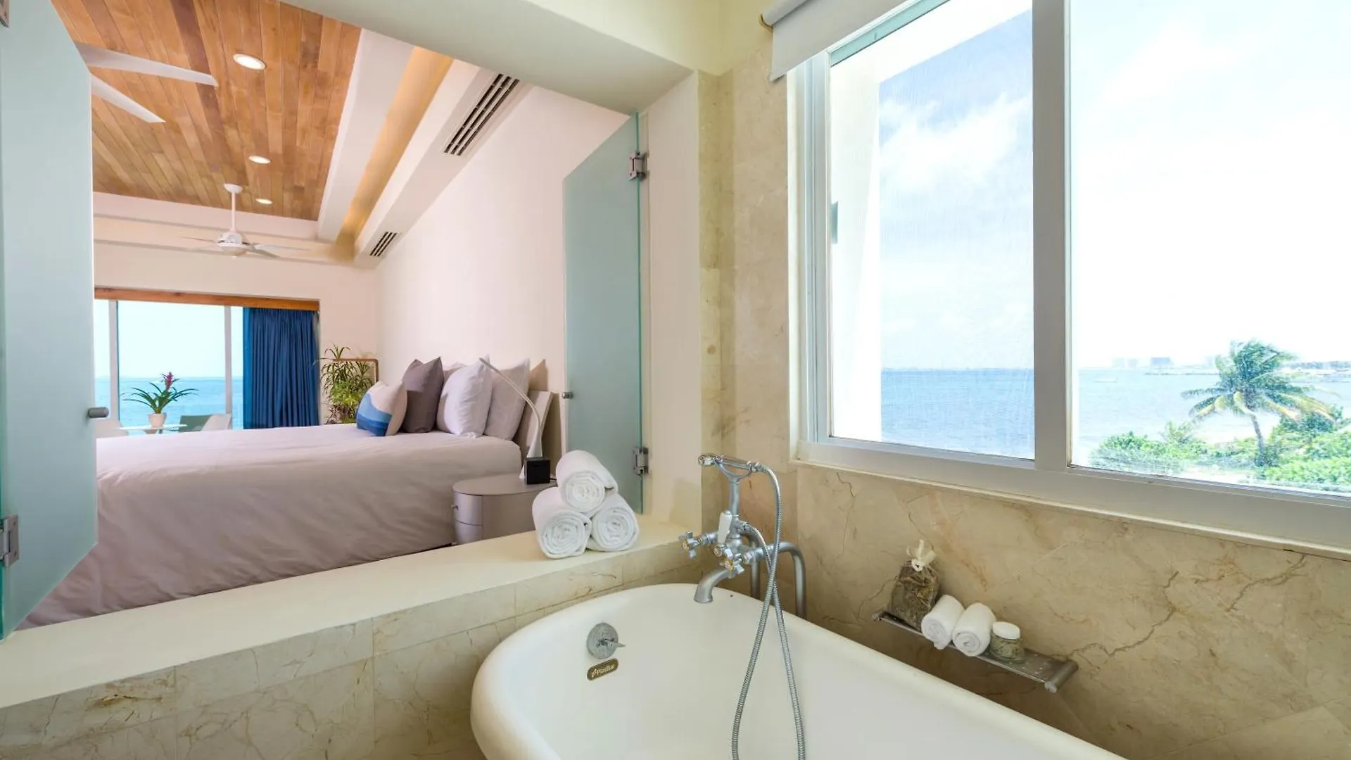 Villa Punta Sam - Beachfront Luxury Villa Канкун