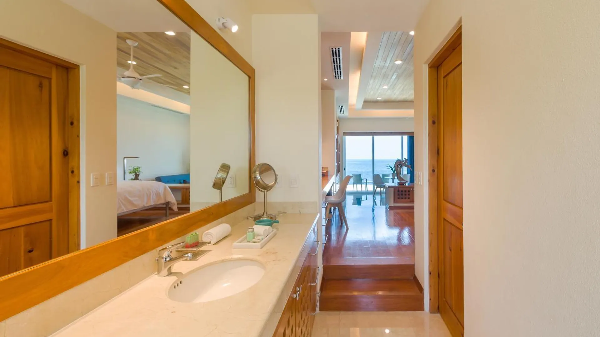 Villa Punta Sam - Beachfront Luxury Villa Канкун Мексика